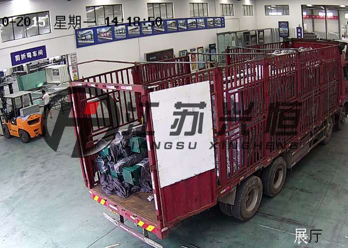 福州候车亭1.jpg